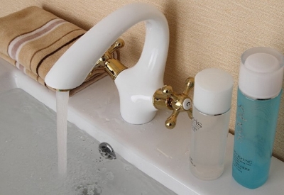 Wholesale And Retail Promotion NEW Euro Style Bathroom Dual Handles Basin Faucet Bathroom Sink Mixer Tap White