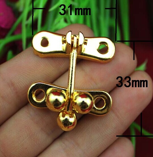 Three imitation gold bead clasp buckle box gift box wooden bead buckle clasp pearl buttons