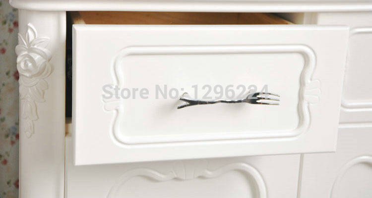 76mm Creative Kitchen Cabinet Handles Cupboard Handles Closet Dresser Handles Drawer Pulls Knife Fork Spoon Dinner Set Chrome