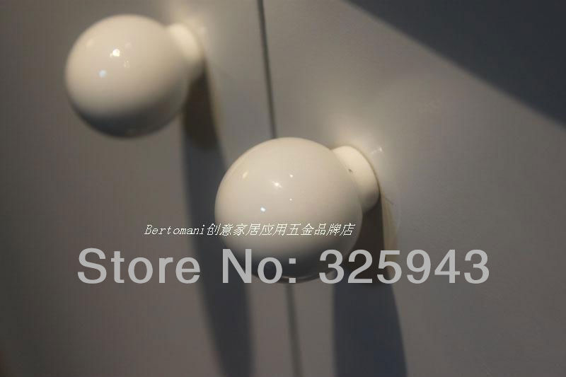 10pcs Cute Ball Ceramic Kitchen Cabinet Knobs Solid White Dresser Pulls Closet Door Handle 26mm