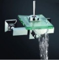 Highest Quality Contemporary Waterfall Tub Faucet with Glass Spout (Wall Mount)