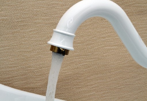 Wholesale And Retail Promotion  NEW White Color Bathroom Basin Faucet Single Handle Swivel Spout Sink Mixer Tap