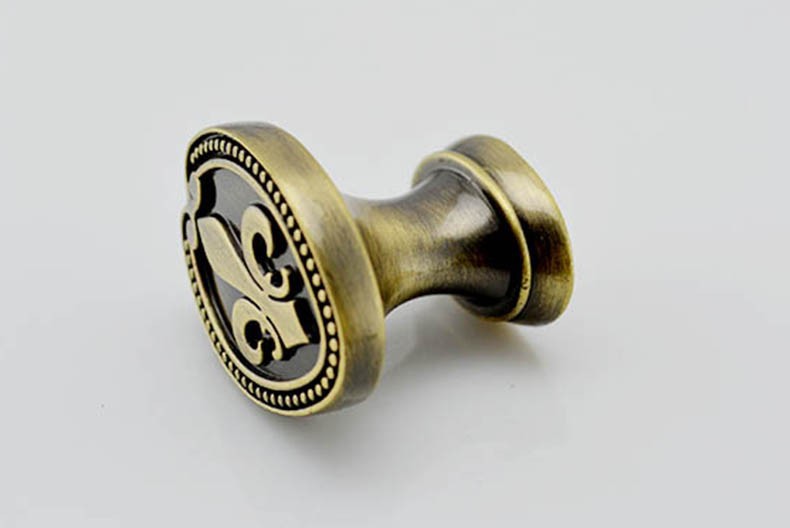Hot selling  2014 European  burnish style knobs furniture decorative kitchen cabinet handle high quality armbry door pull