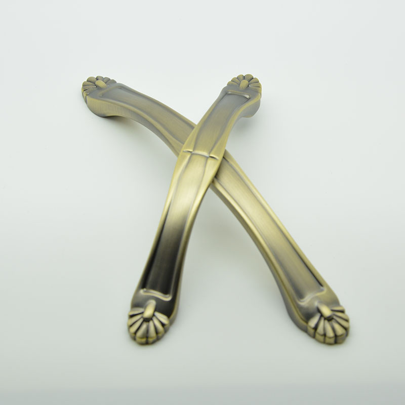 96mm brass antique simple style fashion funiture handle zinc alloy drawer pulls furniture for cupboard drawers
