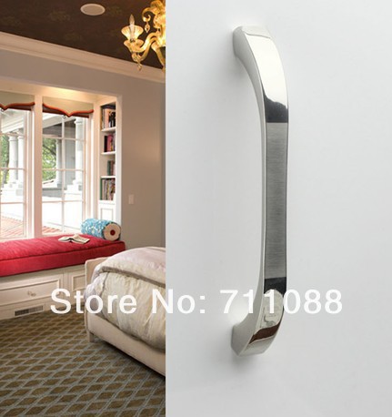 Simple two-color cabinet handle European furniture drawer wardrobe door handle Intermediate brushed silver Pitch: 64mm