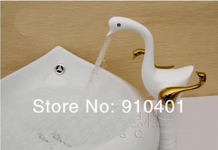 Wholesale And Retail Promotion Deck Mounted White Painting Bathroom Swan Bain Faucet Dual Golden Handles Mixer