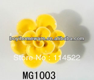 new design hand made yellow flower ceramic knobs handles cabinet pull kitchen cupboard knob kids drawer knobs MG1003