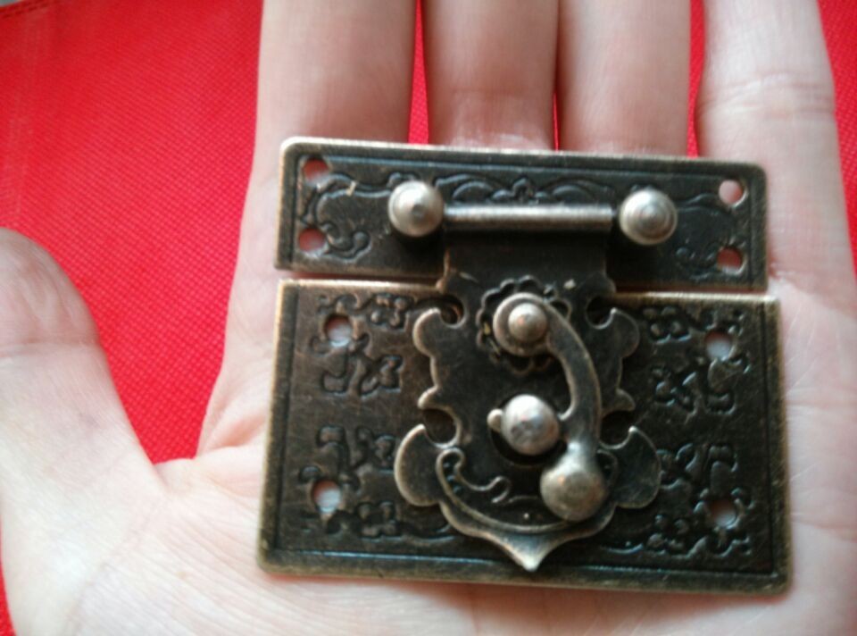 Antique Packing box accessories exquisite  hardware hinge wooden gift box buckle wine box tin trunk buckle iron hinge