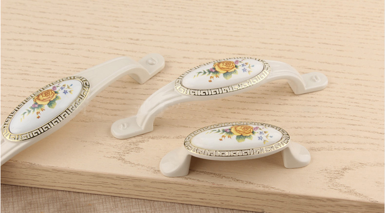 Factory direct sales   Drawer Handle  Cabinet handle  Cupboard  handle  The ivory white paint    Exquisite handle