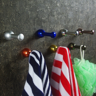 Multicolour Space aluminum clothes hanging hooks 7 colors robe hooks Modern Wall Coat hanger Hooks for Bathroom kitchen
