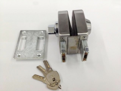 Modern Glass Door and Mortise Locks (3 Computer Keys)