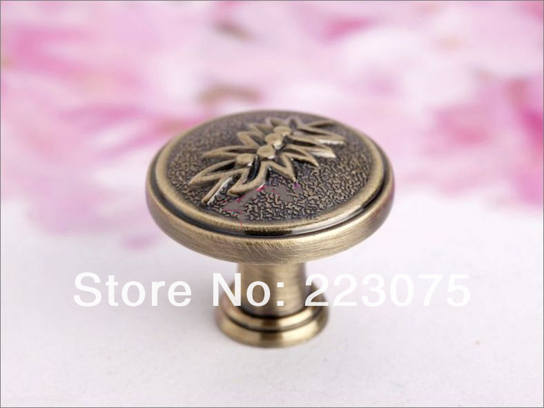 - single hole w screw Zinc alloy European luxury Antique  drawer cabinets  pull handle door knobs 10pcs/lot