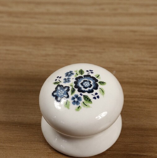 Lovely Blue Flower 32mm Ceramic Cabinet Knobs Cabinet Cupboard Closet Dresser Knobs Handles Pulls Knobs Kitchen Bedroom