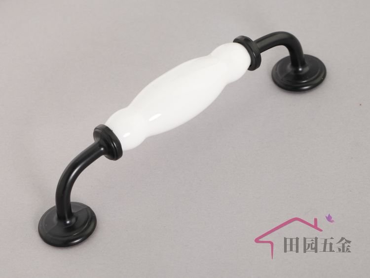 128mm bridge type Black & White Ceramic drawer handle/ pull handle / cabinet handle / high quality C:128mm L:150mm