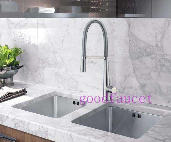 Wholesale And Retail NEW Chrome Brass Kitchen Sink Spring Pull Out Faucet Single Lever Sink Vessel Mixer Tap