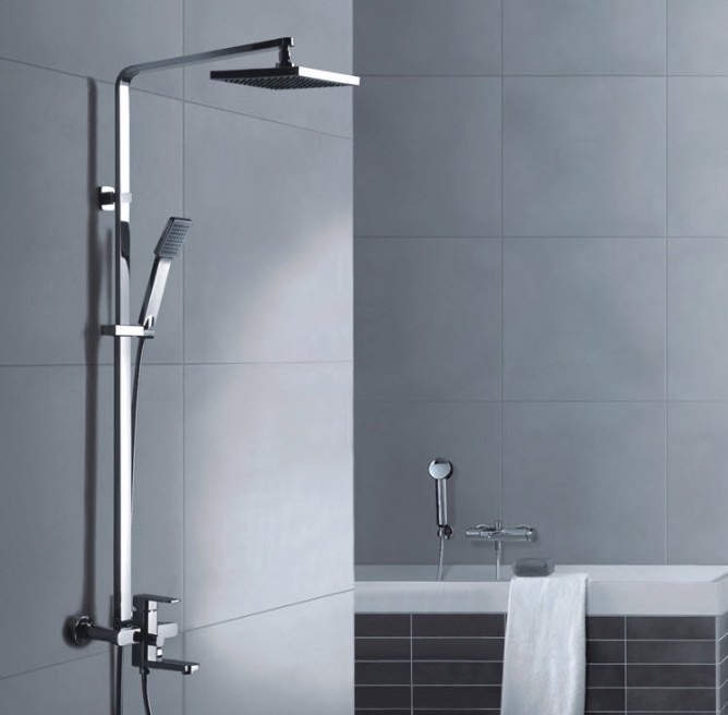 Brand NEW Chrome Shower Set Faucet Rain Shower Head With Hand Sprayer Single Handle Tub Faucet Mixer Tap