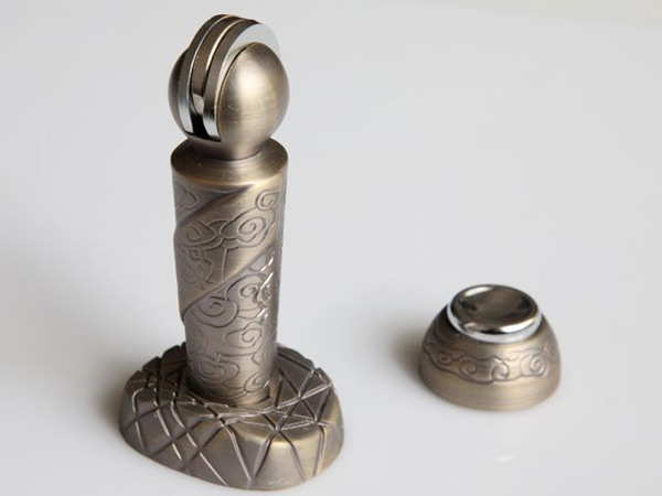 2013 new Fashion europe style zinc alloy door stopper bronze classical door stops strong magnetism Free shipping