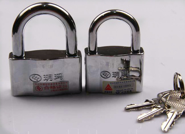 Alloy steel guard against cutting window locks padlock safty chrome lock 30 year guarantee