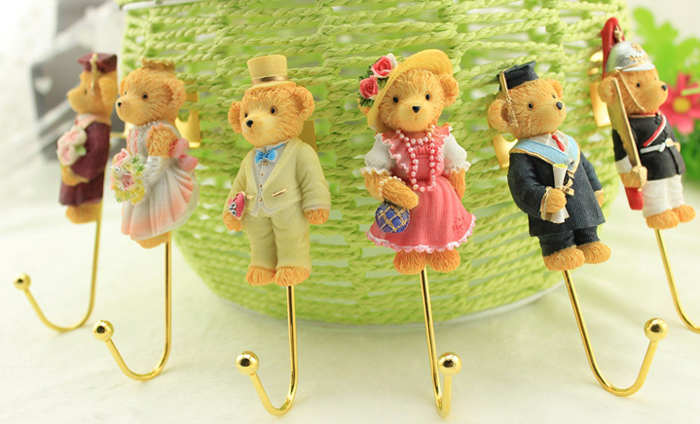 Fashion aesthetic resin bear hook, coat clothes hanging single hook, wall home decoration,cartoon robe hooks for children room