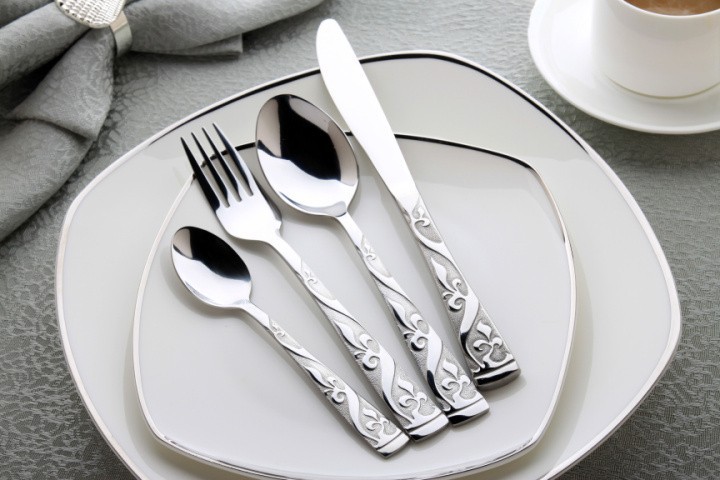 1 Set Elegant Silvery Stainless Steel Steak Knife and Fork & Spoon four-piece Western-style Food Flatware Sets Tableware