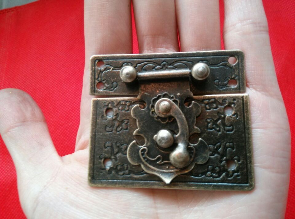 Antique Packing box accessories exquisite  hardware hinge wooden gift box buckle wine box tin trunk buckle iron hinge